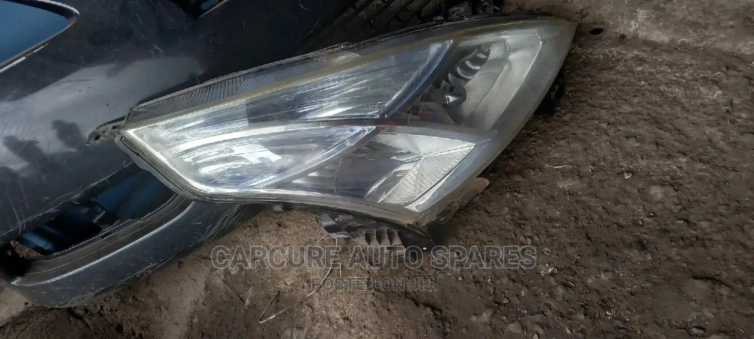 Nissan Teana Headlight
