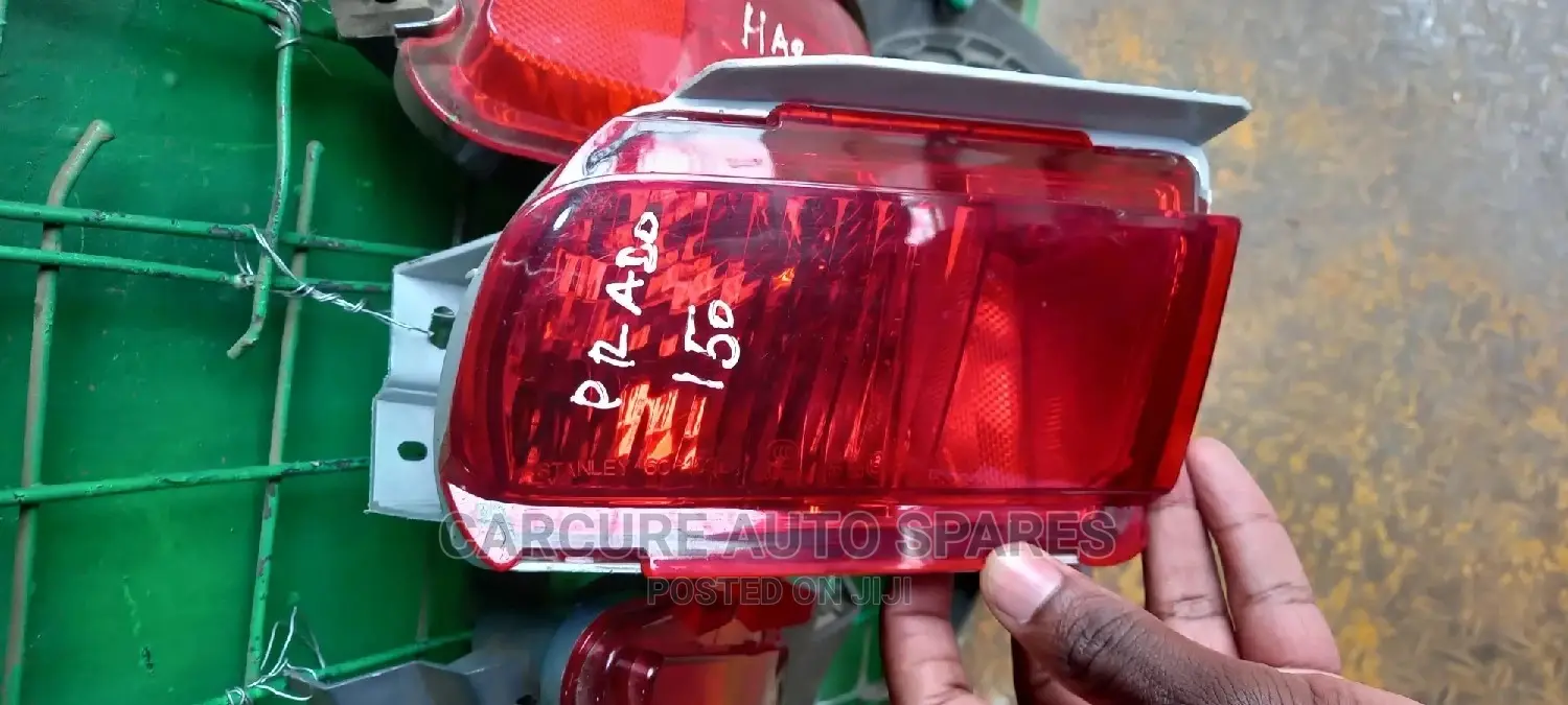 Prado 150 Rear Bumper Reflector