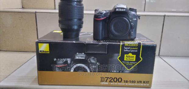 Nikon DSLR D7200 - thumbnail 2