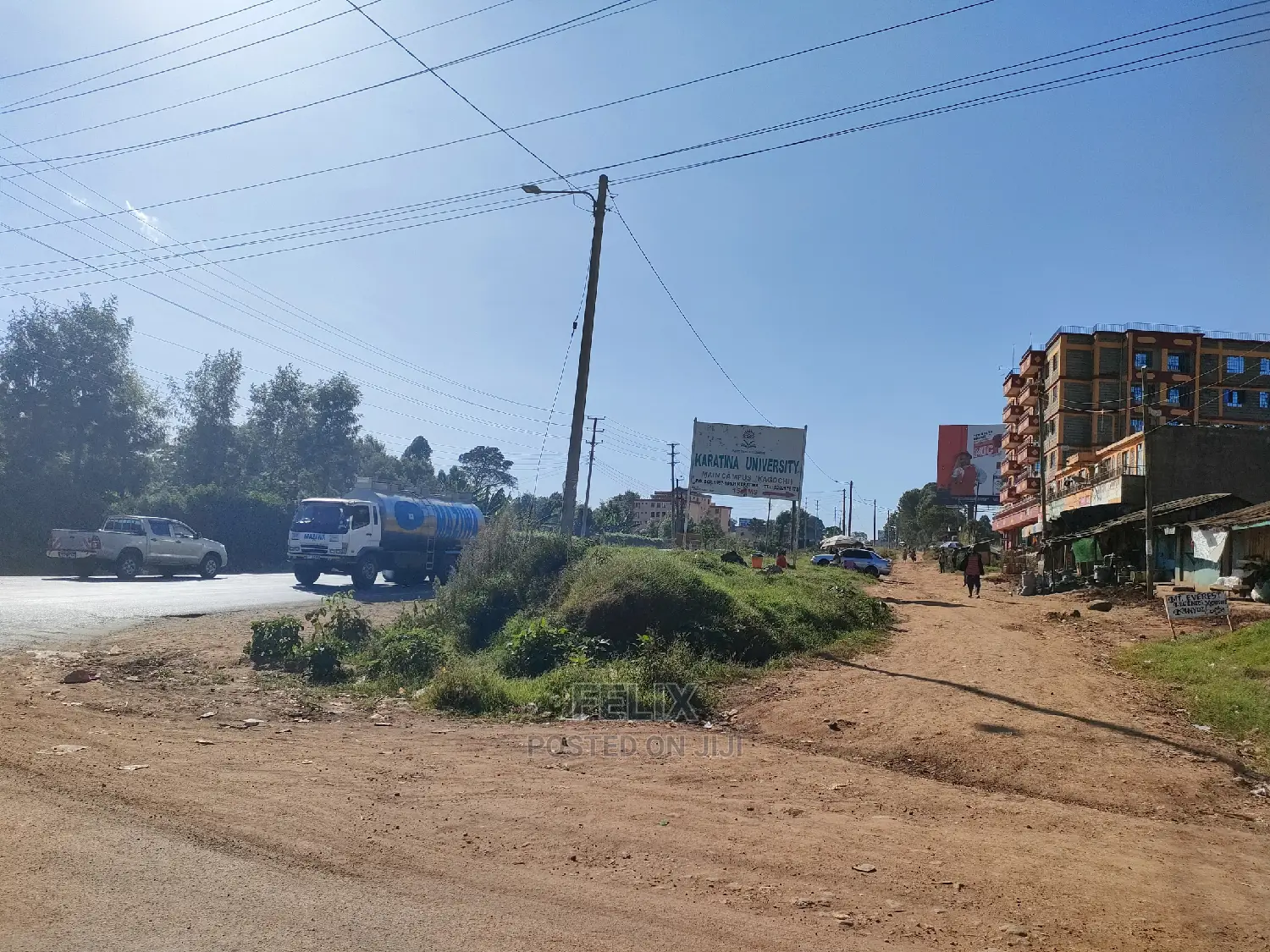 Karatina 1/8 Plot Main Highway