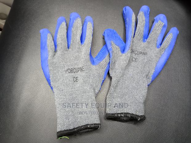 Grey Gloves With Quality Blue Diamond Grip
