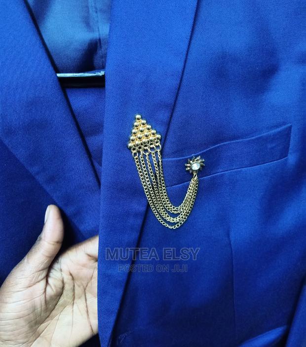 Traingular Gold Lapel Chains - main view
