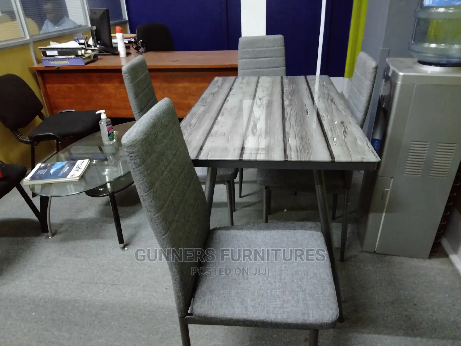 4 Seaters Dining Table Set.
