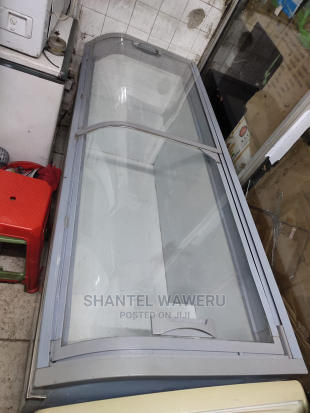 Display Freezer 700 Litres - thumbnail 3