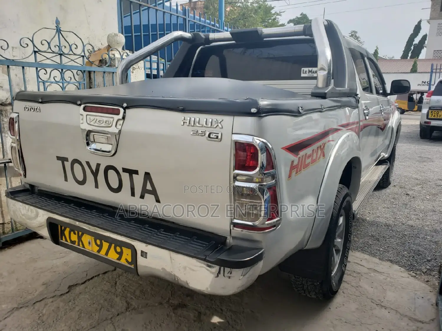 Toyota Hilux 2009 2.5 D-4d 4X4 SRX Silver