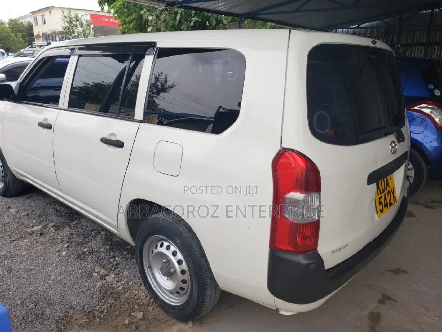 Toyota Probox 2014 1.5 CNG 2WD White