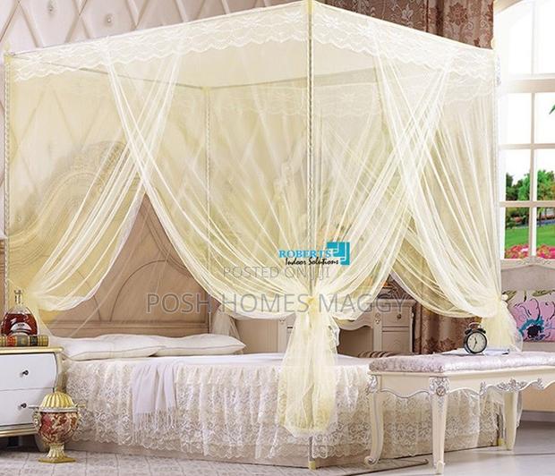 Straight Mosquito Nets - main view