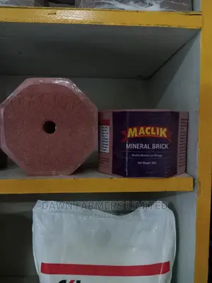 Macklic Mineral Brick 2kg 5kg