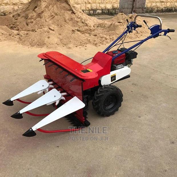 Maize Harvesting Machine - main view