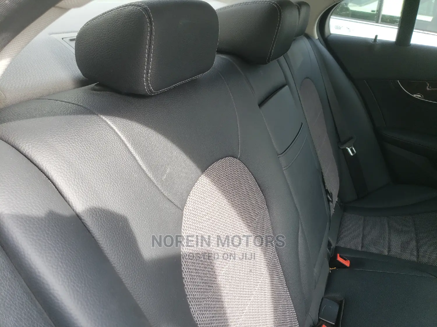Mercedes-Benz C200 2014 White
