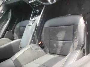 Mercedes-Benz E250 2014 SV Premium Teal
