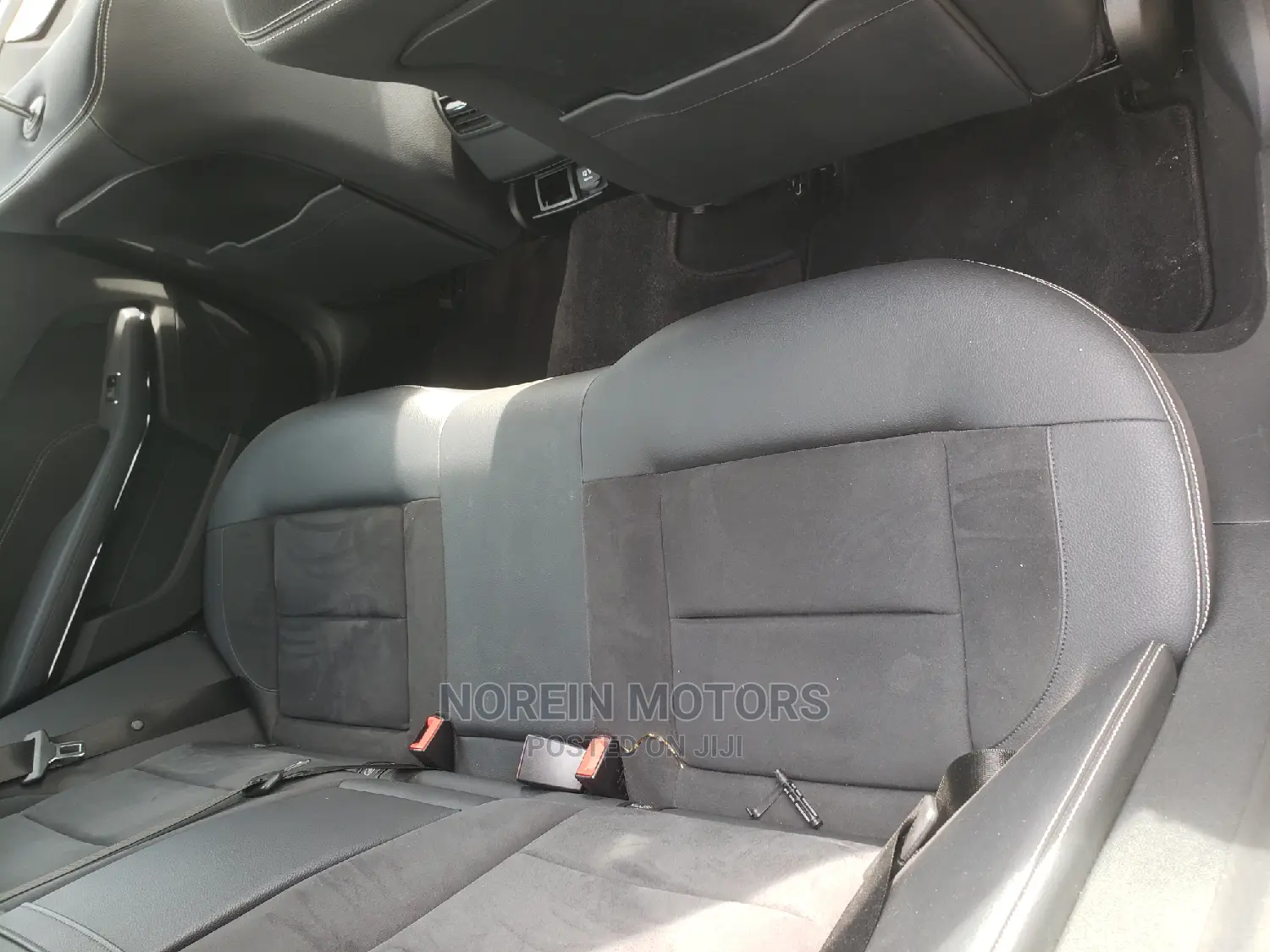 Mercedes-Benz E250 2014 SV Premium Teal