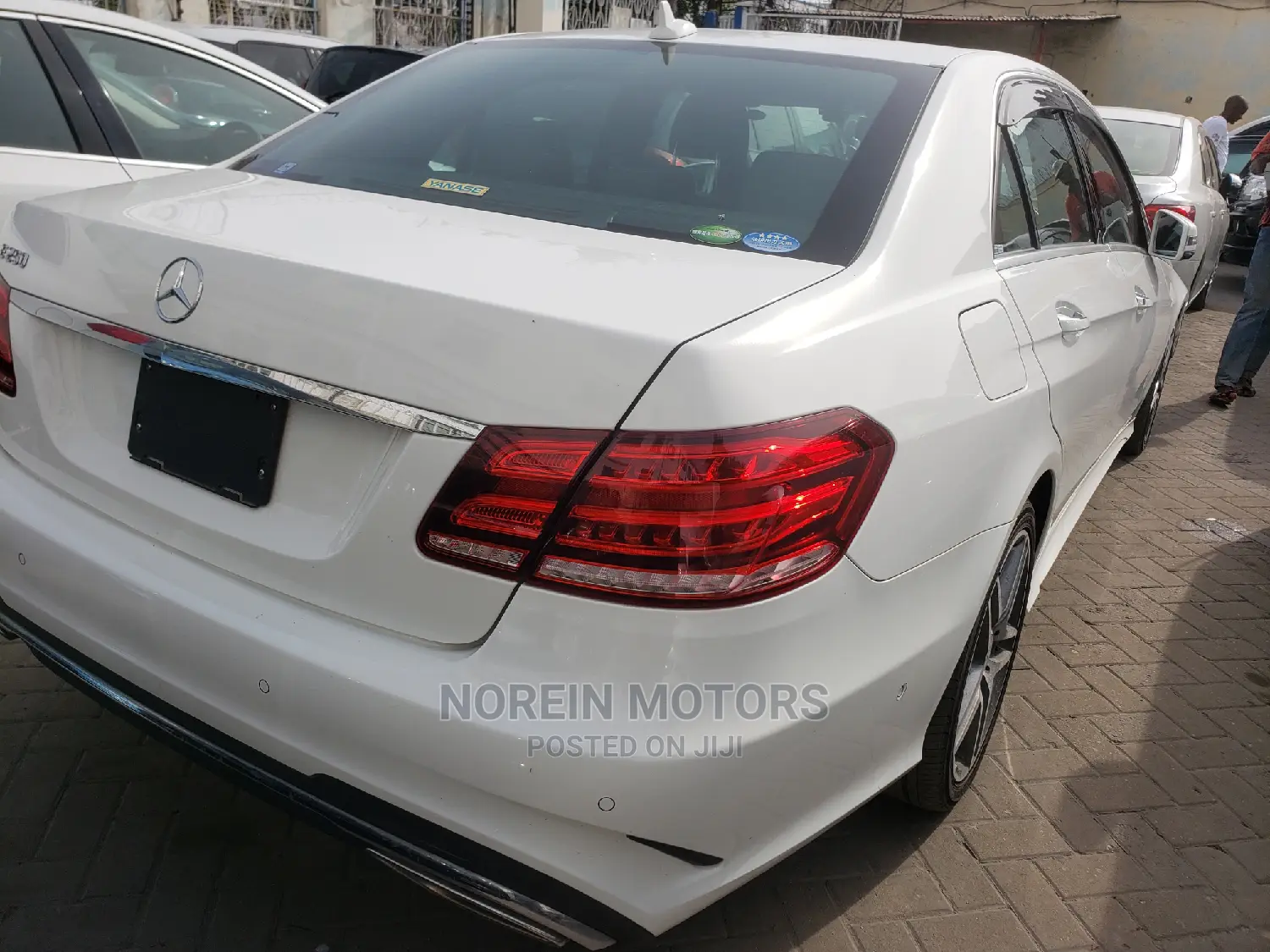 Mercedes-Benz E250 2014 SV Premium Teal