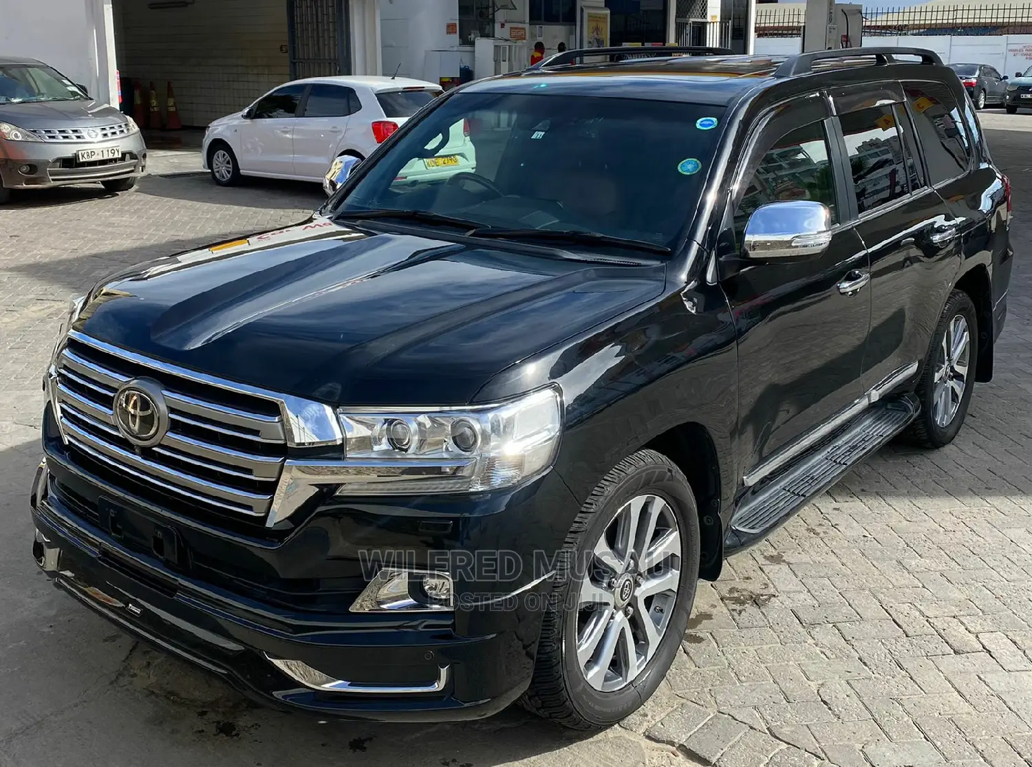 Toyota Land Cruiser 2016 Black