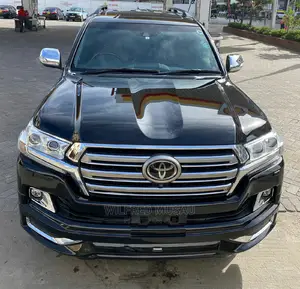 Toyota Land Cruiser 2016 Black