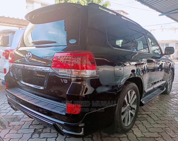 Toyota Land Cruiser 2016 Black - thumbnail 5