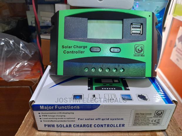 Solar Charge Controller 30A - main view