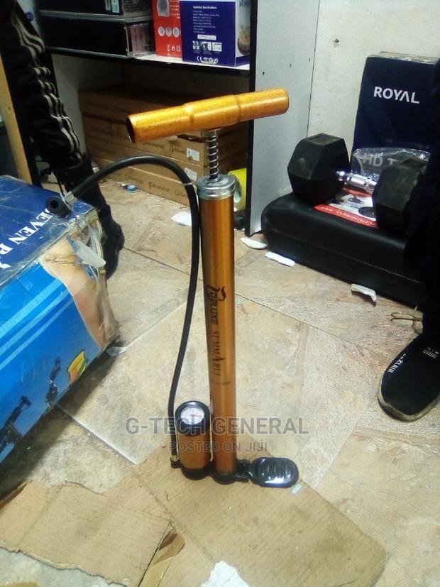 Bicycle Pump With Gauge - main view