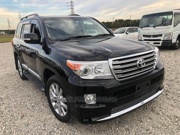 Toyota Land Cruiser 2014 Black - main view