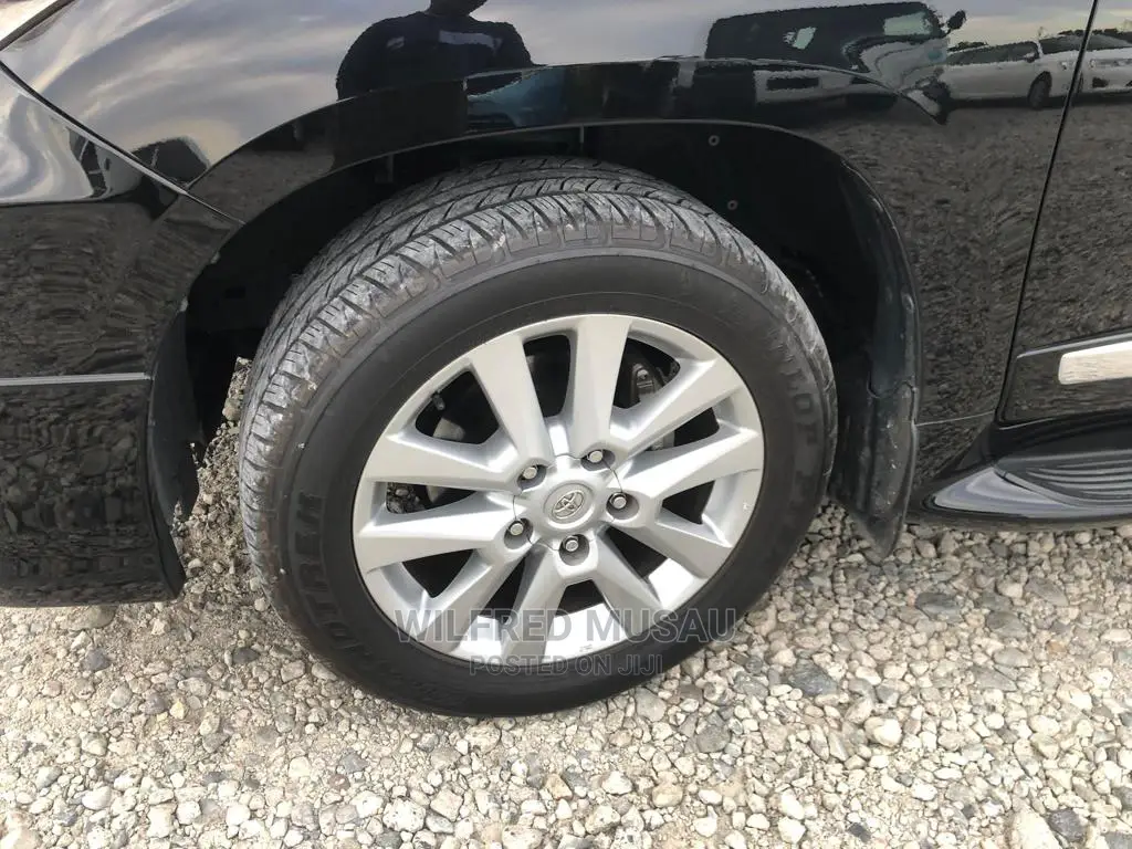 Toyota Land Cruiser 2014 Black