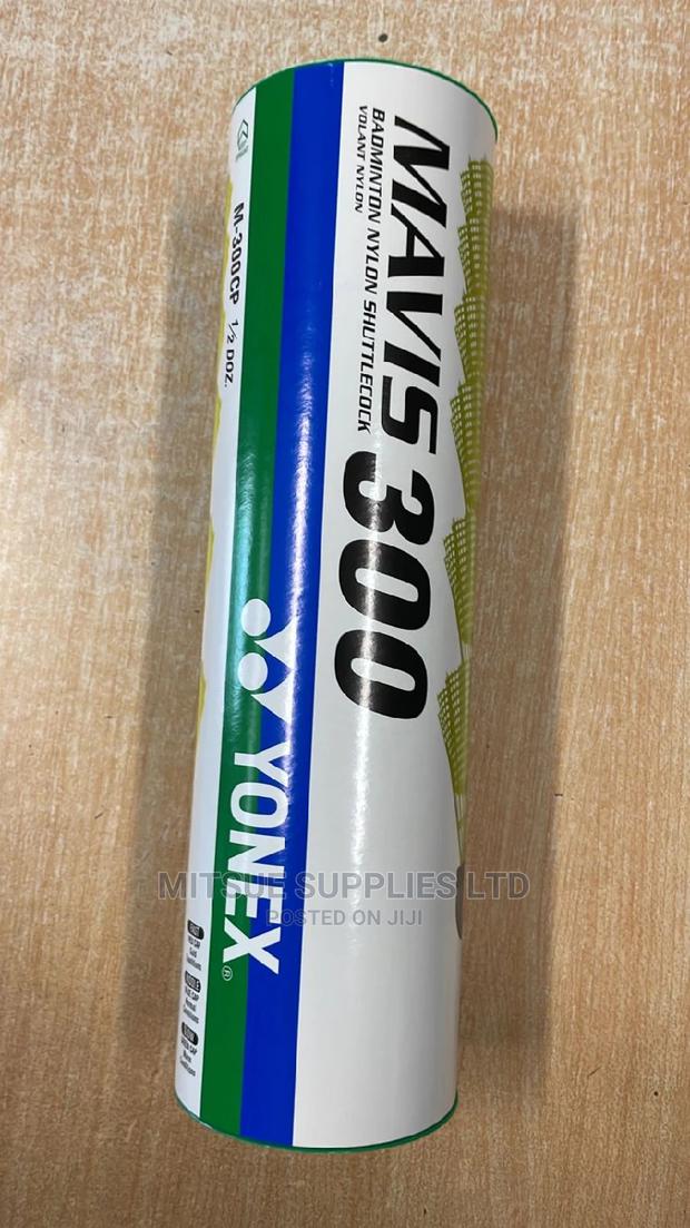 Mavis 300 Premium Shuttlecock- Yonex Green Top - main view