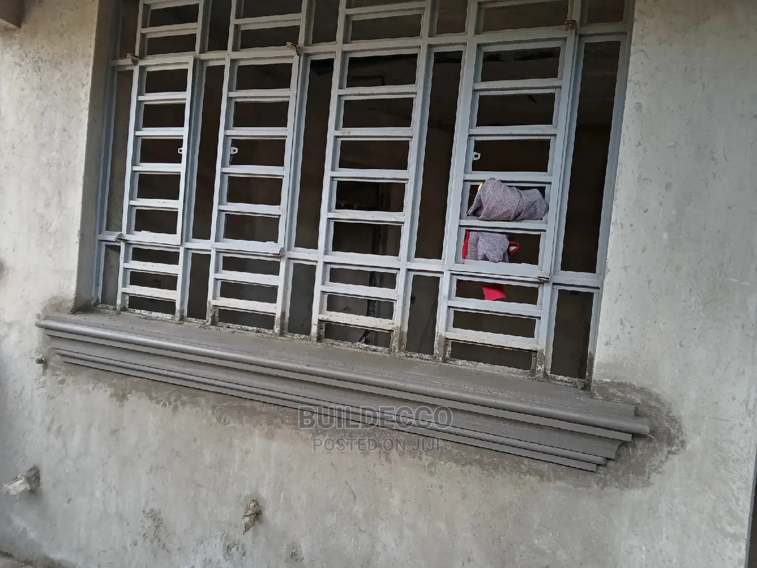 Buildecco Cement Molding Finishing.