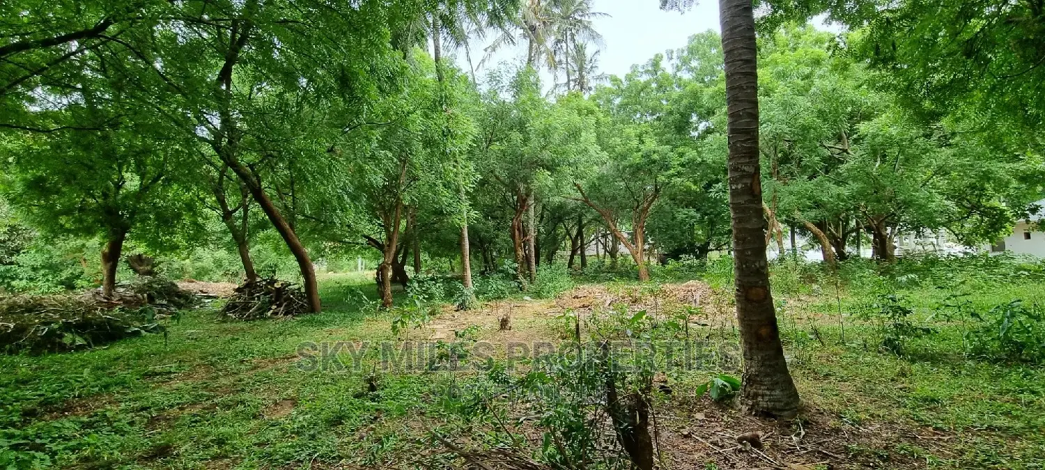 1/4 Plots on Sale in La-Marina Creek Side Mtwapa