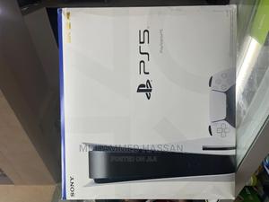 PS5 Black in Color - thumbnail 2