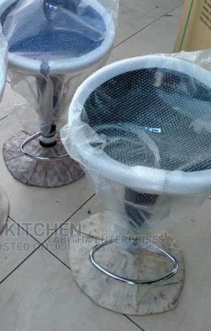 Swinging Chair - main view