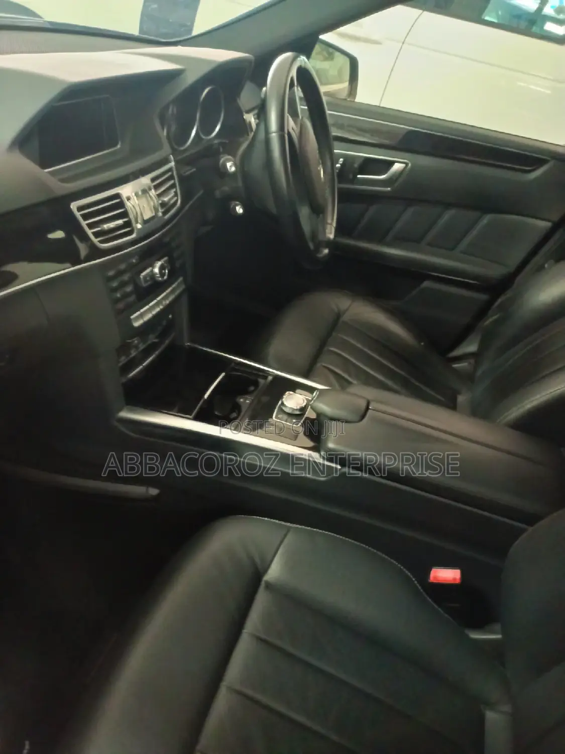 Mercedes-Benz E200 2014 Brown