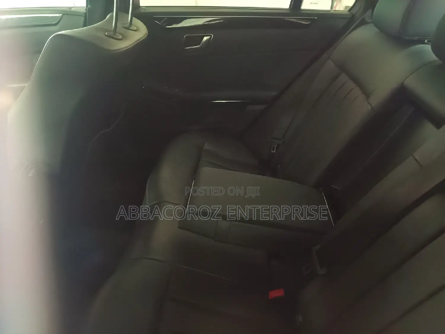 Mercedes-Benz E200 2014 Brown