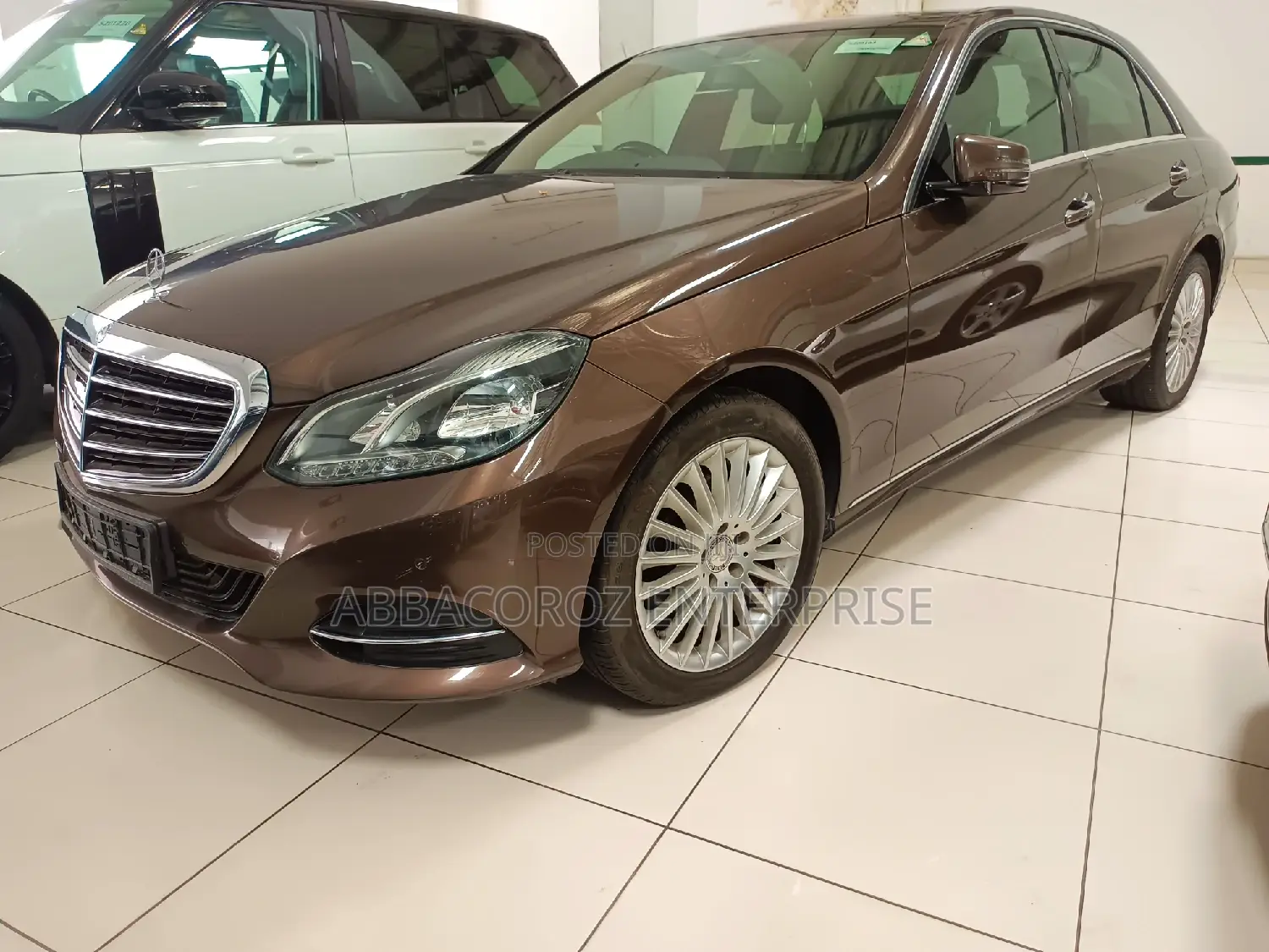 Mercedes-Benz E200 2014 Brown
