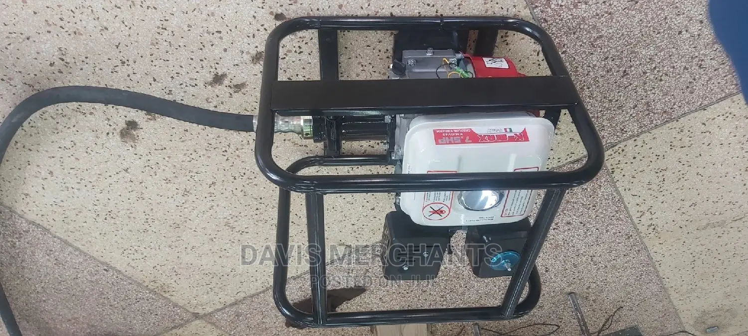 Concrete Vibrator 7.5 HP With 45 Mm Poker