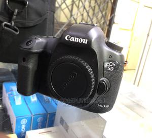 5D Mark III Canon - main view