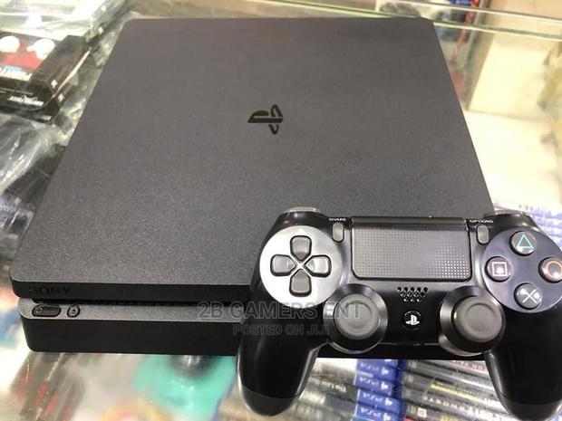 Chipped Slim Ps4, Fiffa22 - thumbnail 3