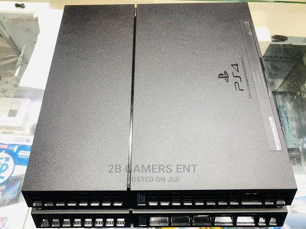 Ps4 500GB Storage, Perfect Condition - thumbnail 3