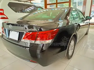 Toyota Crown 2014 Black