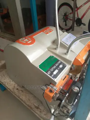 Key Cutting Machine