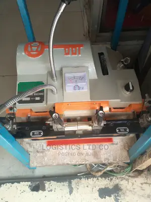 Key Cutting Machine