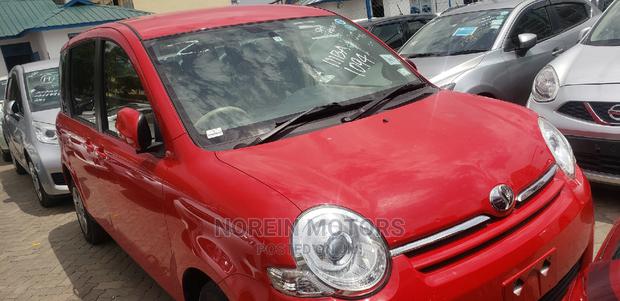 Toyota Sienta 2015 Red - thumbnail 3