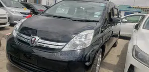Toyota ISIS 2014 Matt Black