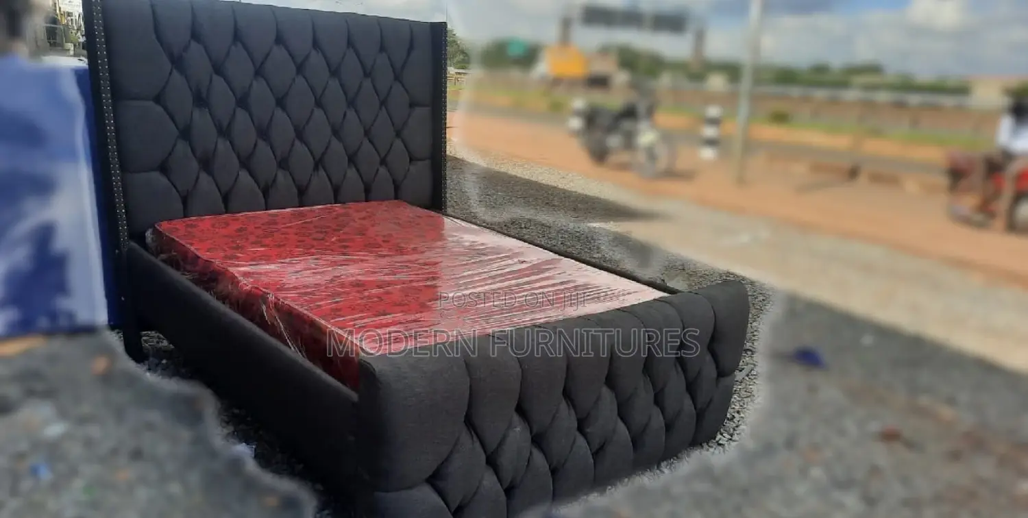 5/6 Bed/ Tufted Bed