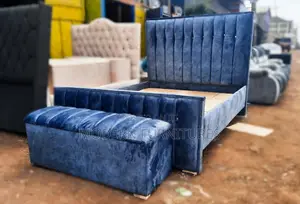 Tufted Bed/Hardwood Bed