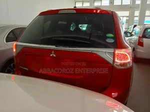 Mitsubishi Outlander 2015 Red