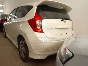 Nissan Note 2014 SV Premium White