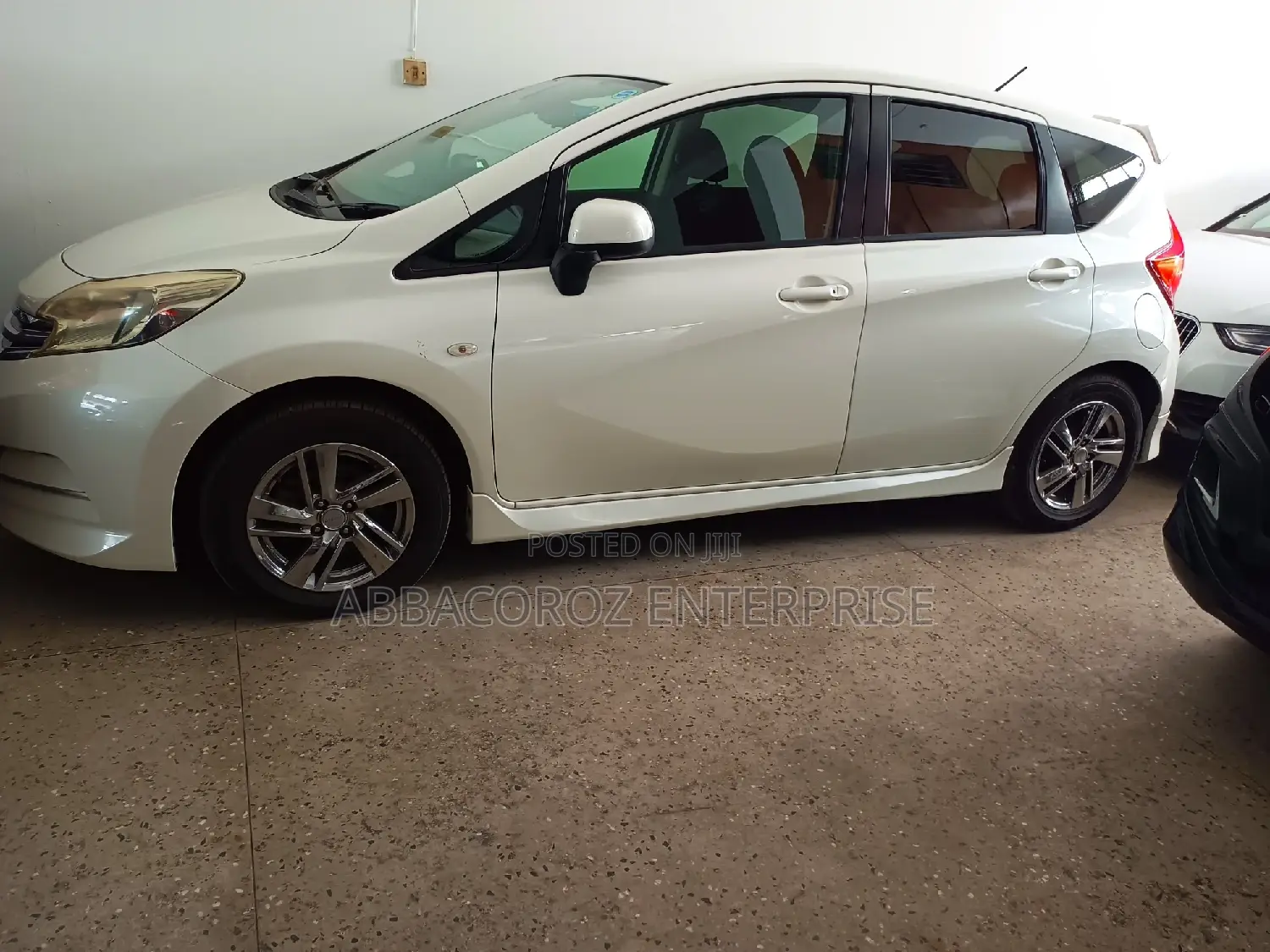 Nissan Note 2014 SV Premium White