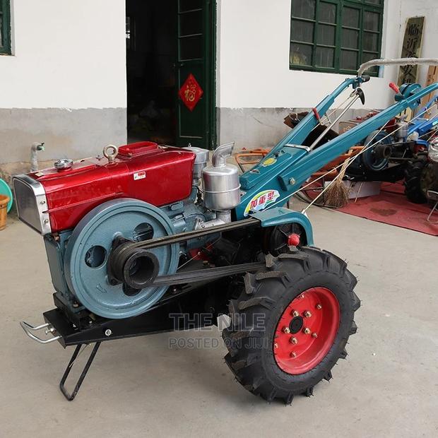 Walking Warehouse Tractor With Stock Diesel Engine - thumbnail 3