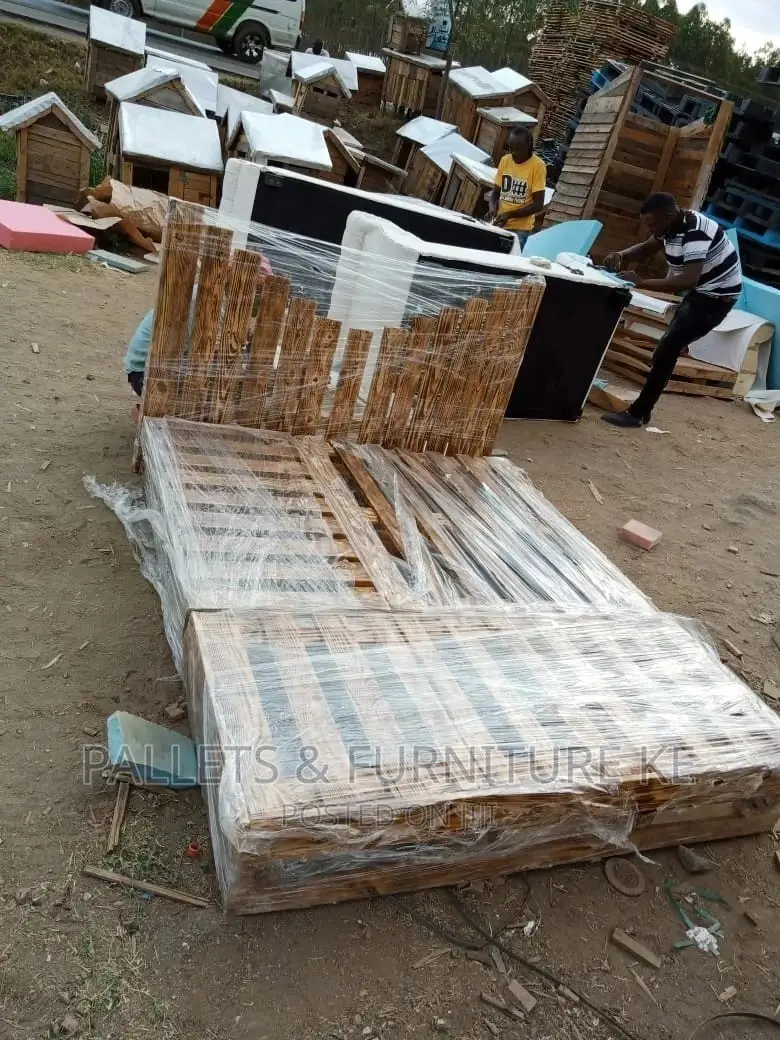 Pallet Bed