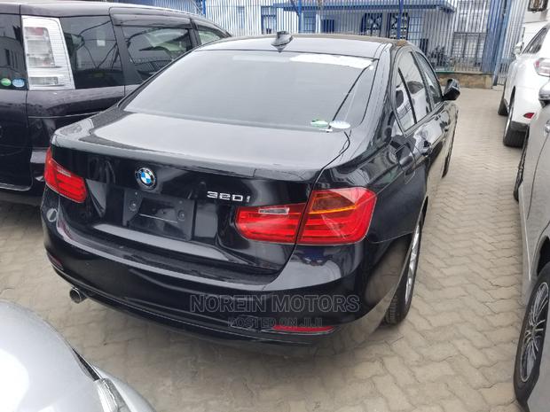 BMW 320i 2014 SV Premium Black - thumbnail 6