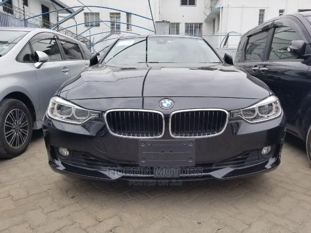BMW 320i 2014 SV Premium Black